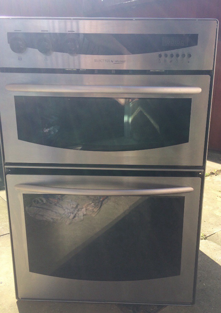 Diplomat Built in electric double oven in Bransholme, East Yorkshire