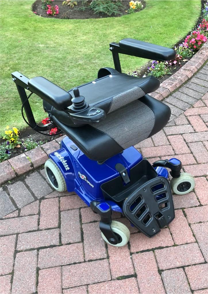 ELECTRIC WHEELCHAIR / POWERCHAIR / JOYSTICK / PRIDE GO CHAIR / MOBILITY