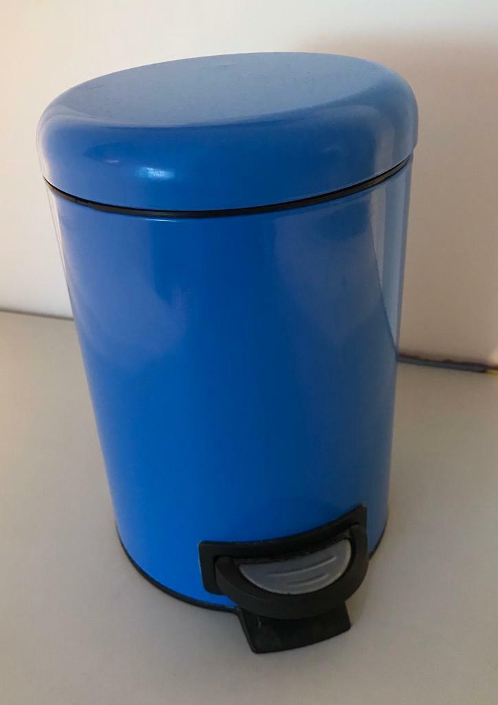 Blue bathroom bin in Wigston, Leicestershire Gumtree