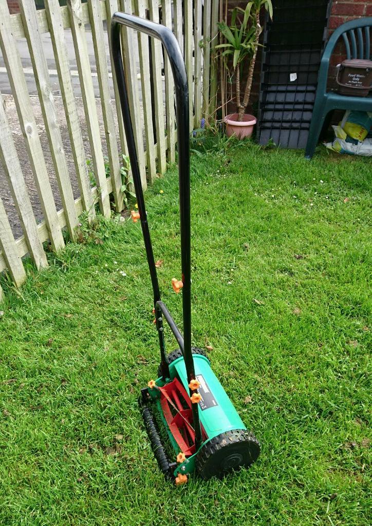 Push along manual hand lawn mower grass cutter in Clevedon, Somerset