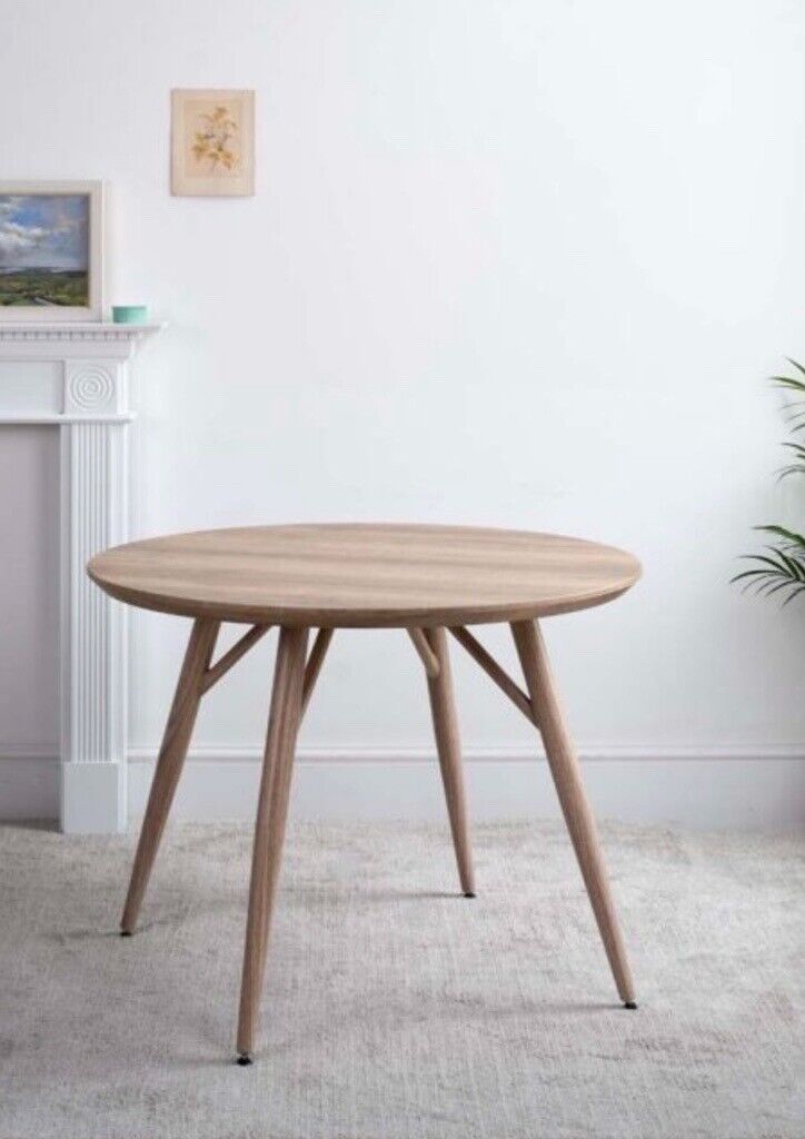 Woods Furniture Mid Century Modern, Round Table Nearby