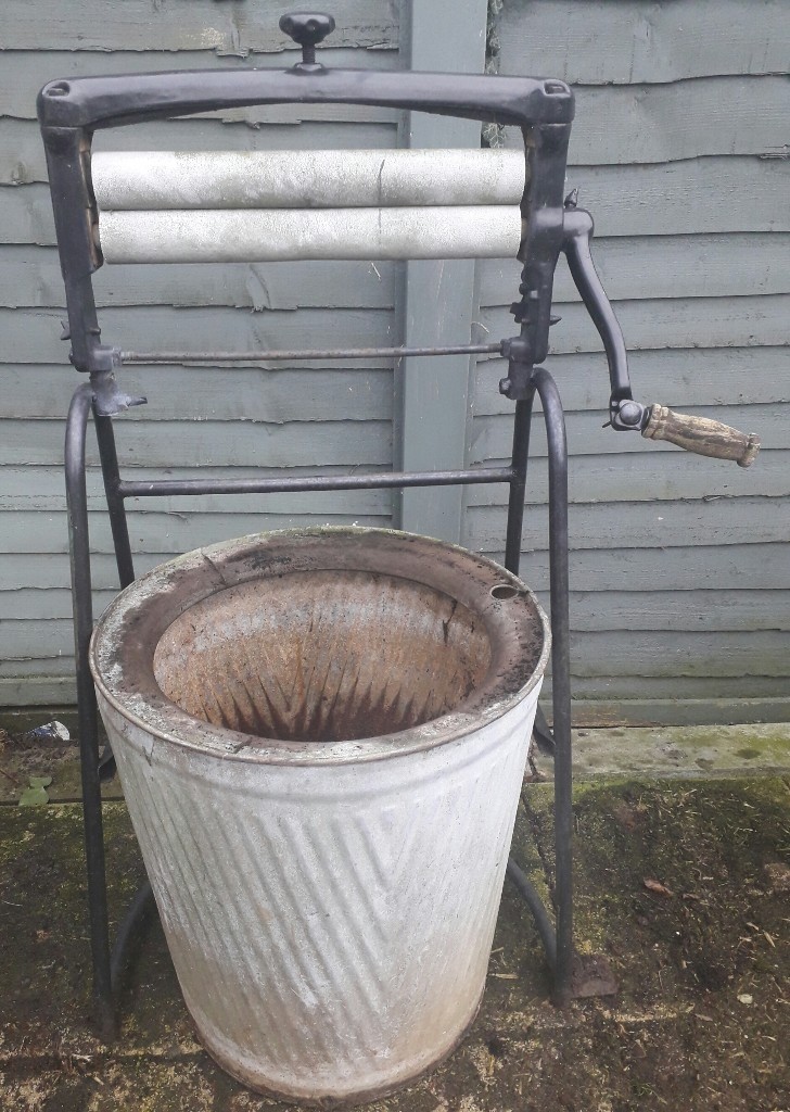 Antique / Vintage Dolly Tub & Mangle Lovely Garden Planter / Feature