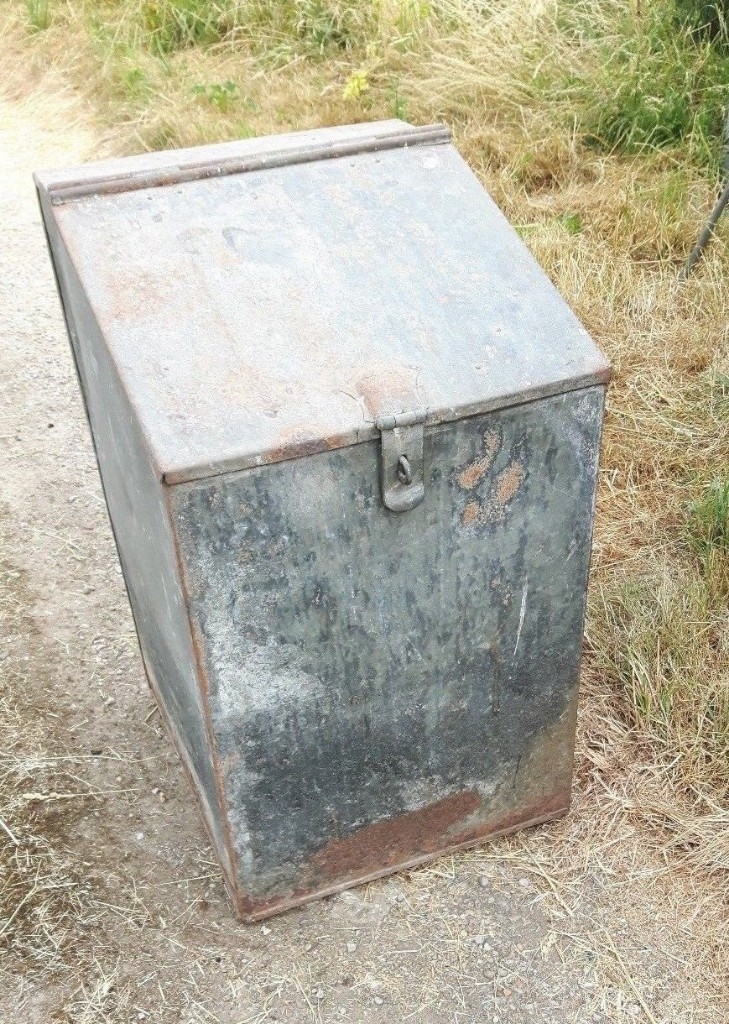 Vintage Galvanised Feed Bin 89.5cm x 54cm x 60cm in Norton, North