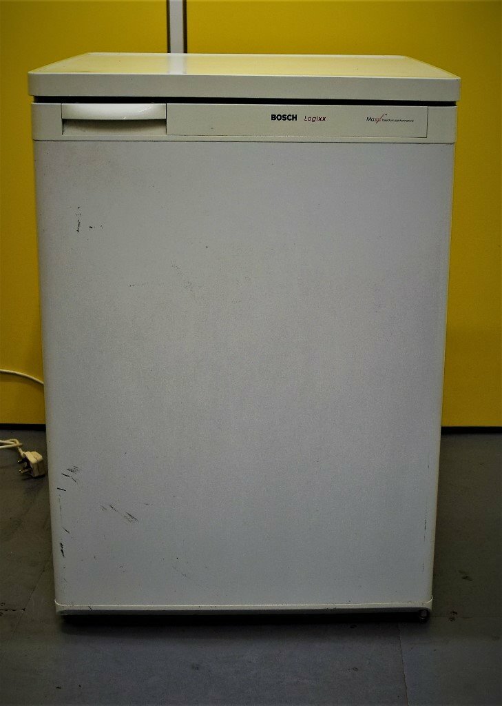 Bosch Under Counter Fridge Small Freezer Compartment in Brentford