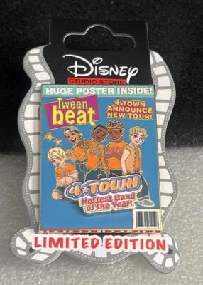DSF DSSH Disney D23 Expo 2024 Magazine Series Turning Red 4