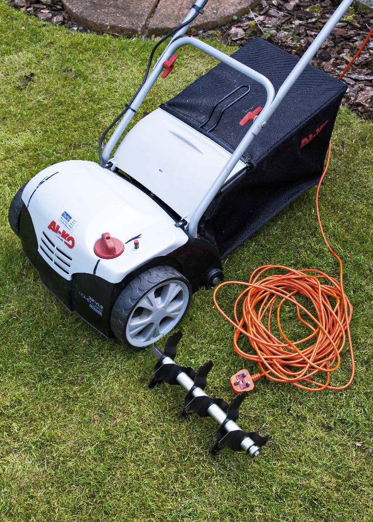 ALKo 32VLE ERlectric Lawn Rake/Scarifier with 3 in 1 function in