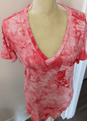 My Favorite Tee coral pink tie dye tee shirt L rayon spandex v-neck