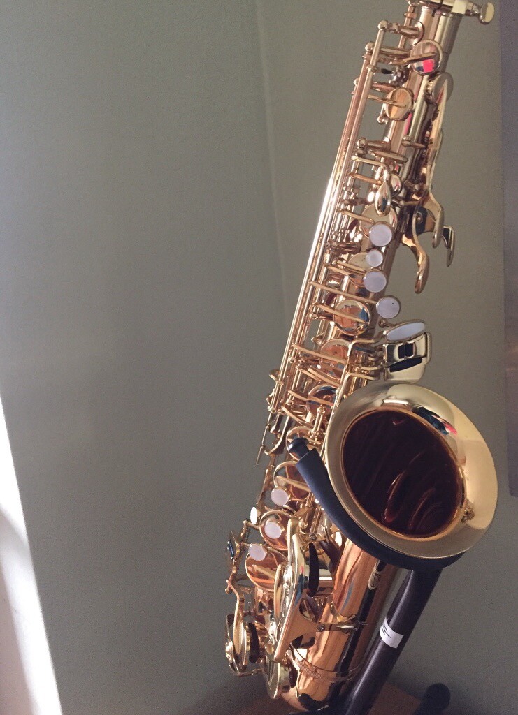 Excellent Jupiter JAS 567 alto saxophone in good playing condition