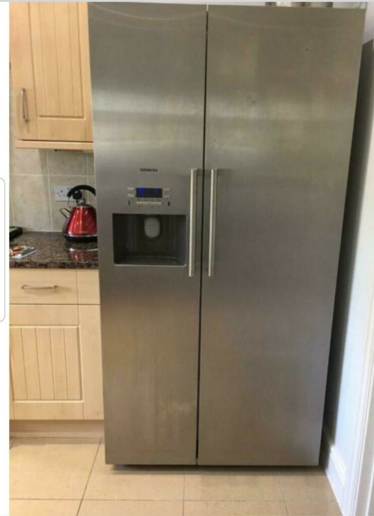 Siemens American Fridge Freezer with Ice and Water Dispenser Stainless