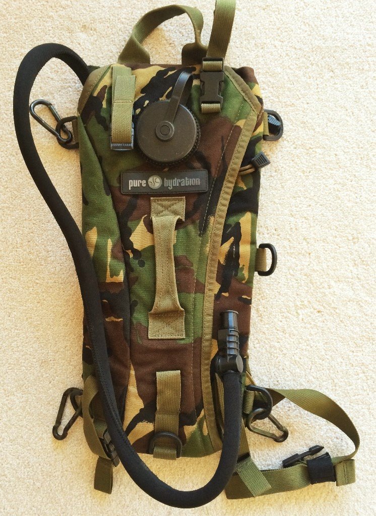 HYDRATION PACK WATER BLADDER CAMELBAK ARMY CAMO MILITARY AIRSOFT BOTTLE