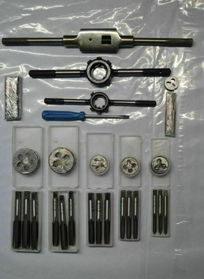BSC BSCYCLE BSCY CEI TAP AND DIE SET BRITISH 26 TPI MOTORCYCLE TOOL SET