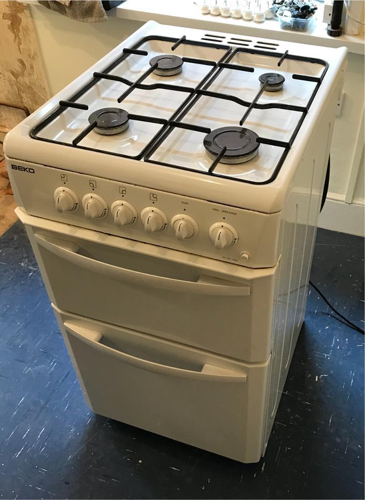 Beko freestanding gas oven with grill and hob. DG 581MKII in Exeter