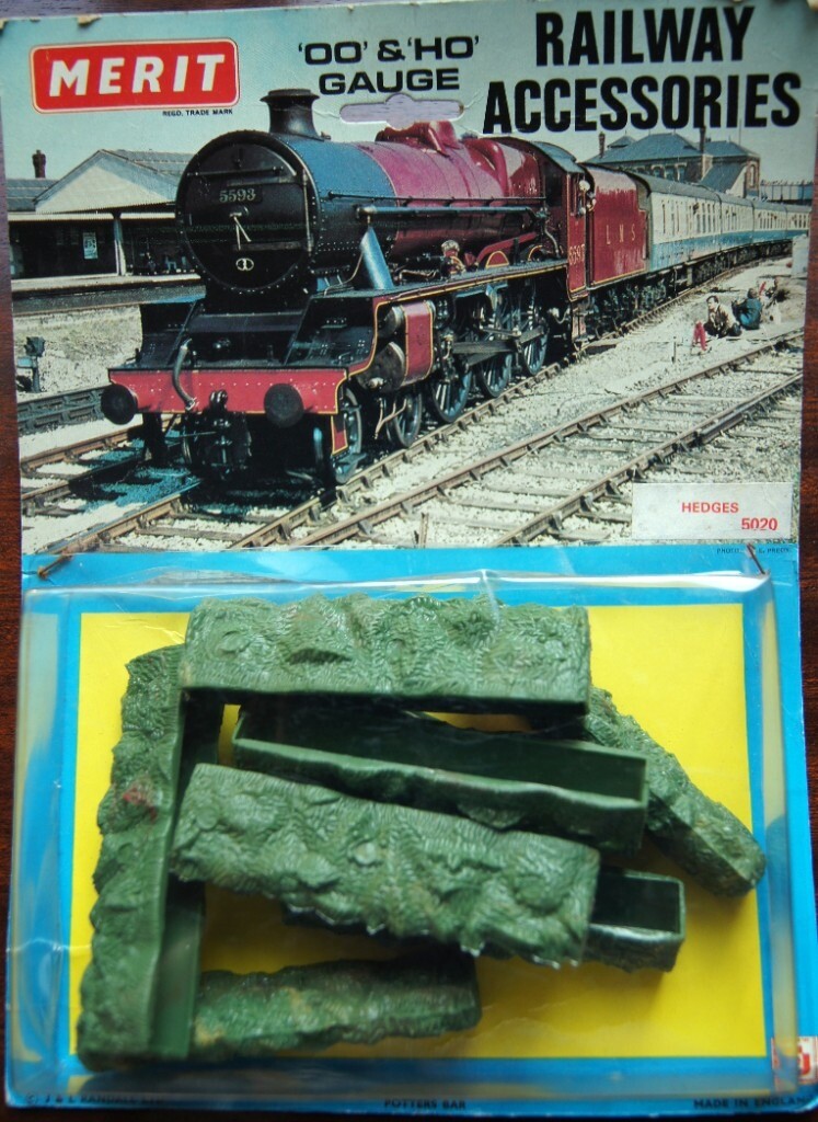 Merit OO/HO Gauge Railway Accessories 5020 Hedges in Whiteley