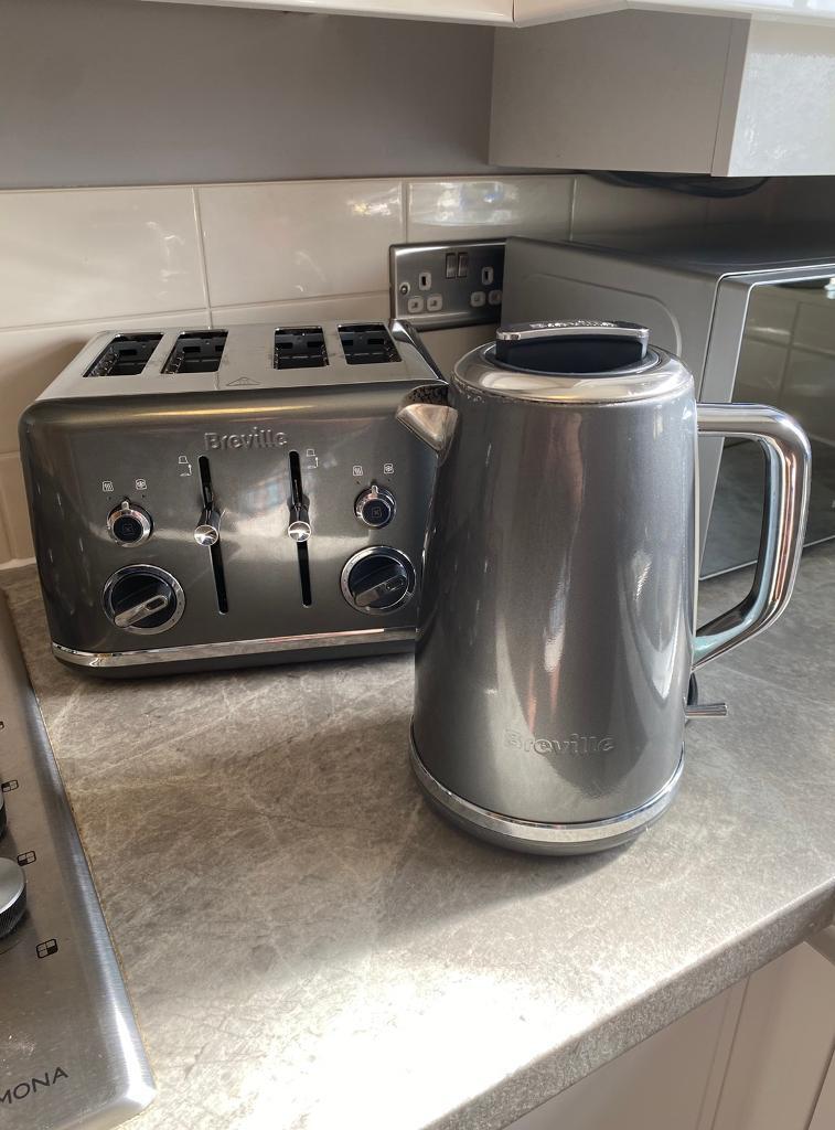 Breville Lustra Grey Kettle and Toaster Set in Oxton, Merseyside