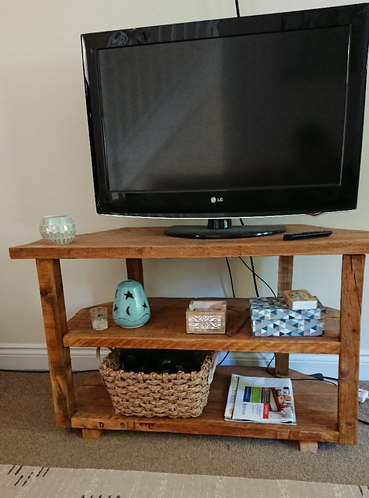 Reclaimed Scaffolding Board Handmade Corner TV Stand in Burnhamon