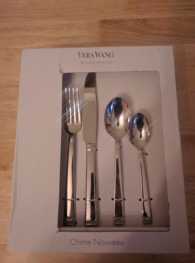Vera Wang Wedgwood Chime Nouveau 16 piece Premium Flatware cutlery set