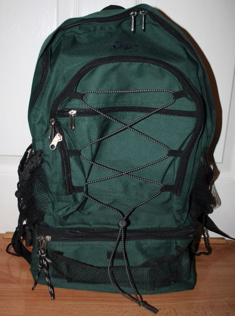 UNUSED Cotton Traders Rucksack With Removable Lunch Cool Bag. in