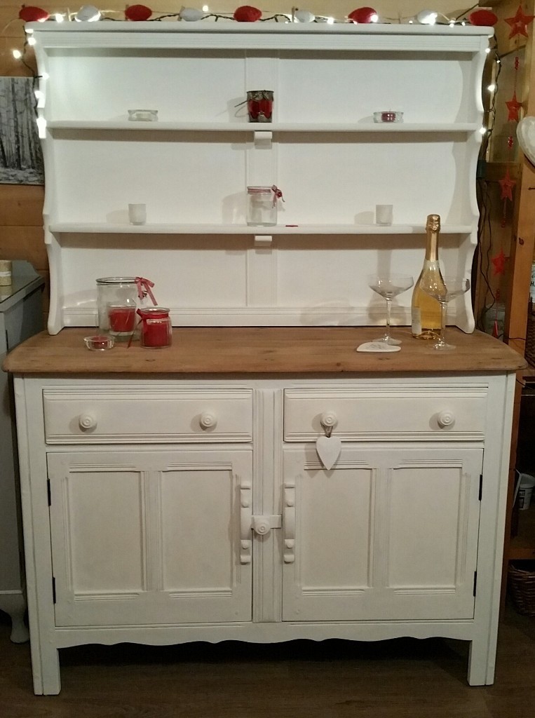 Beautiful Solid Oak ercol Dresser/sideboard in Annie Sloan (white) chalk paint in Southside