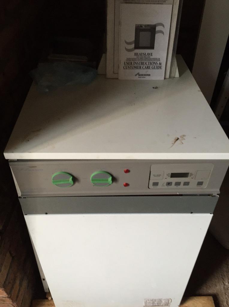 OIL FIRED COMBI BOILER WORCESTER BOSCH HEATSLAVE 20/25 in Kilsyth