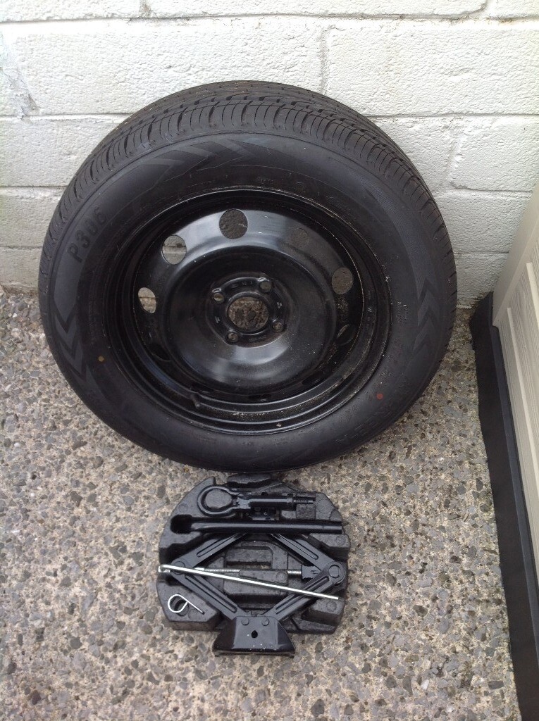 FORD ECO SPORT 16INCH SPARE WHEEL AND TYRE. UNUSED WITH TOOL KIT. 205/