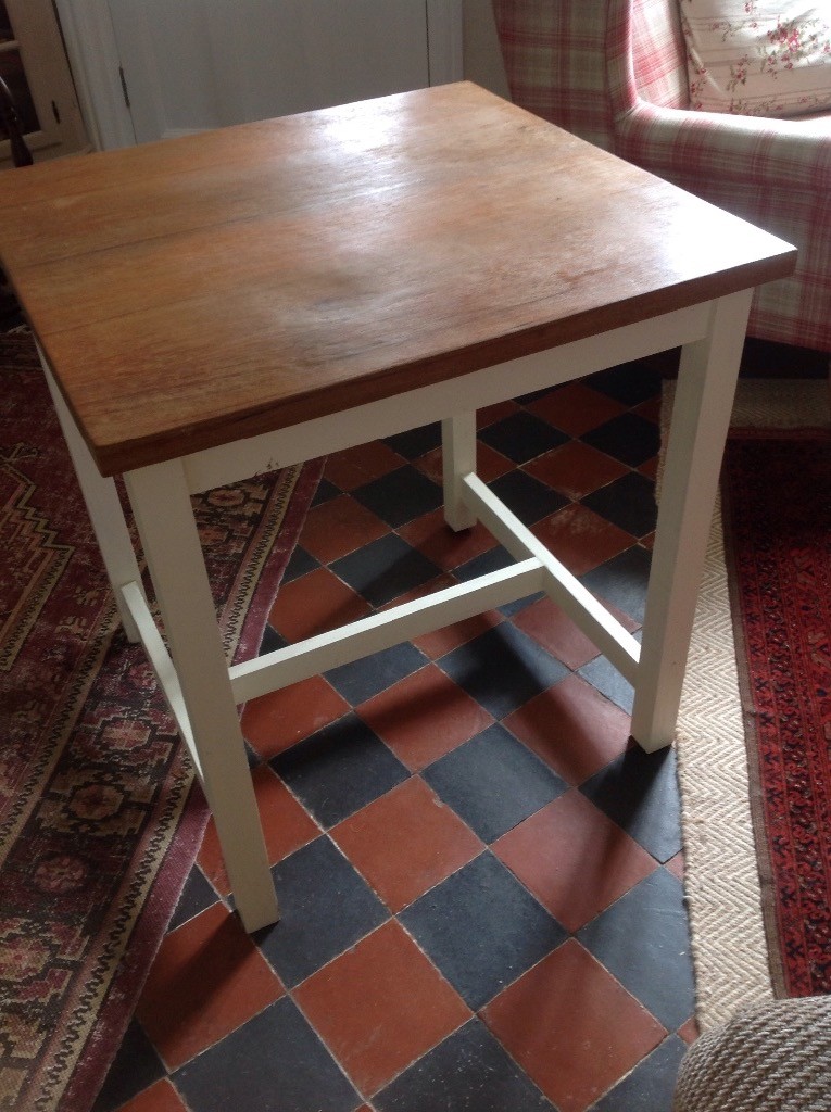 Pretty table, painted legs, wood top in Royston, Cambridgeshire Gumtree