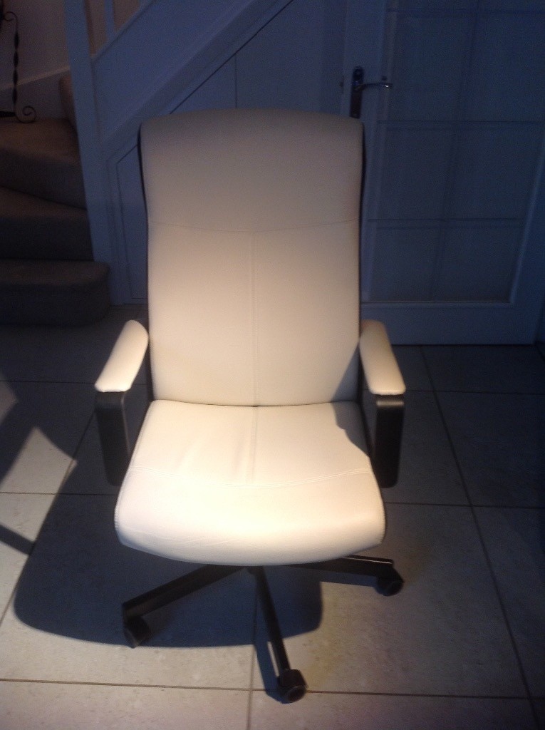 IKEA office chair cream leather look fabric. Excellent condition in