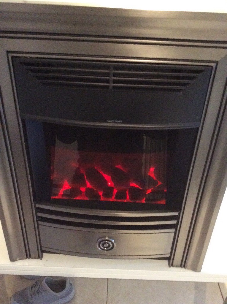 NEW VALOR ELECTRICFIRE REMOTE CONTROL SIMPLY PLUG IN. INSET. PLUS