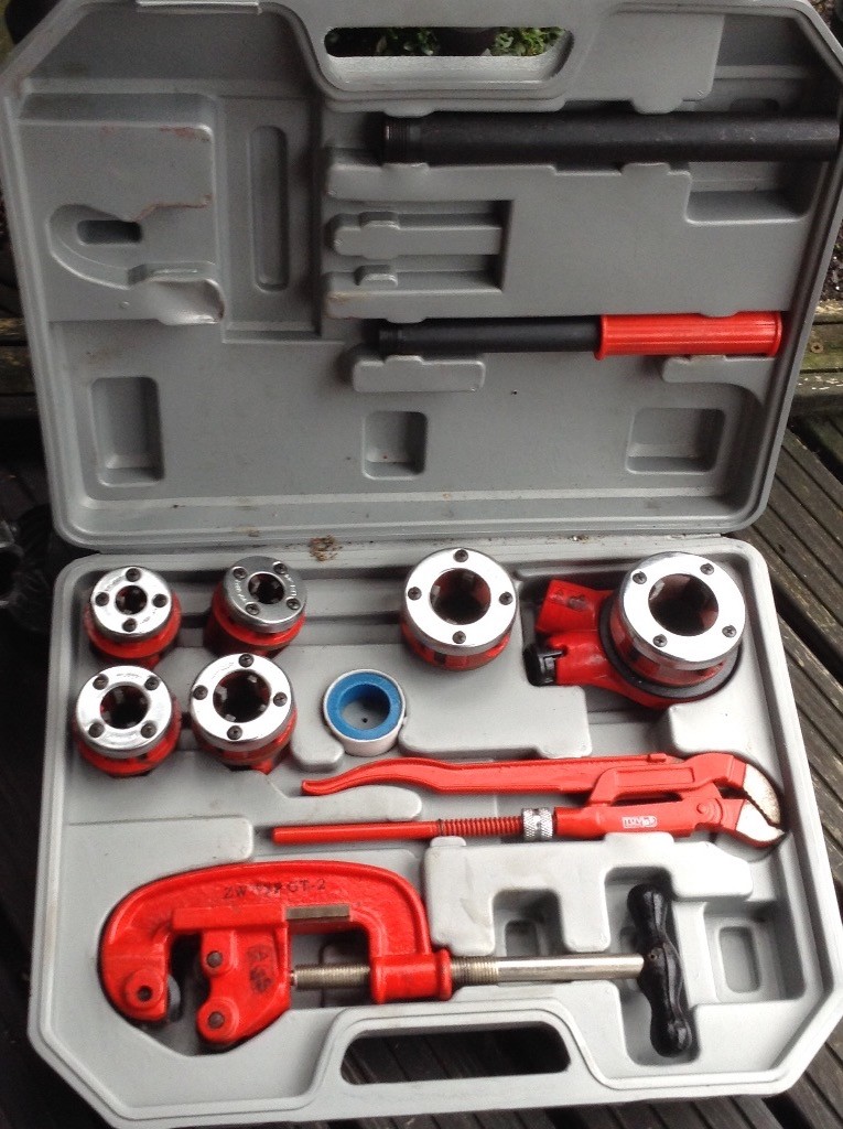 RATCHET PIPE THREADING KIT. in Gloucester, Gloucestershire Gumtree