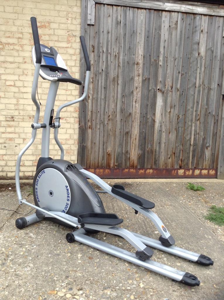 Horizon Fitness Andes 500 Elite v2 Foldable Electric Cross Trainer