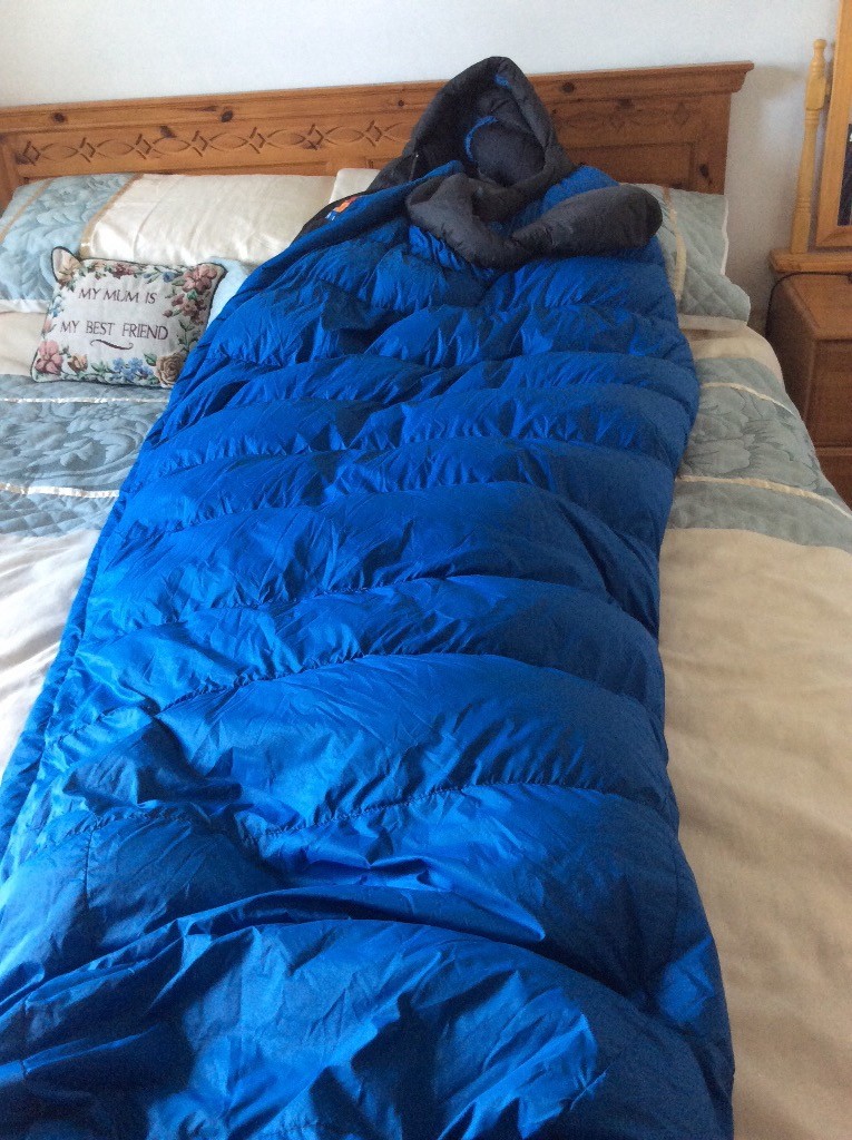 NORTH FACE BLUE KAZOO 600 REGULAR SLEEPING BAG in Barrhead, Glasgow