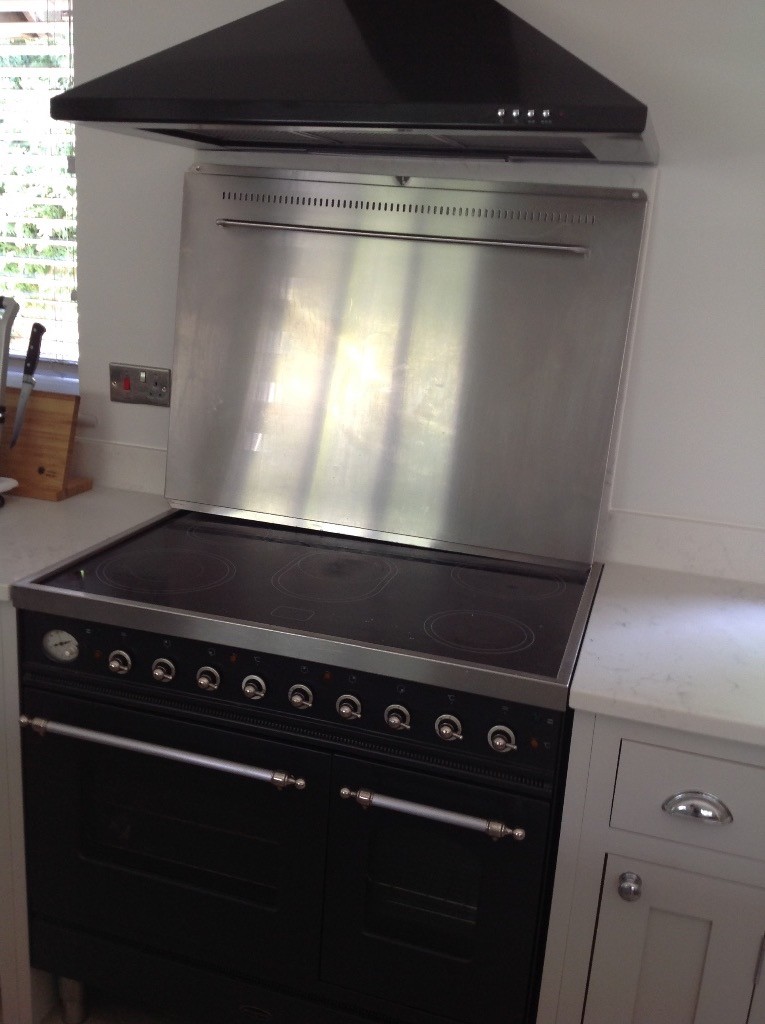 Britannia stainless steel 90cm splash back / back panel with utensil