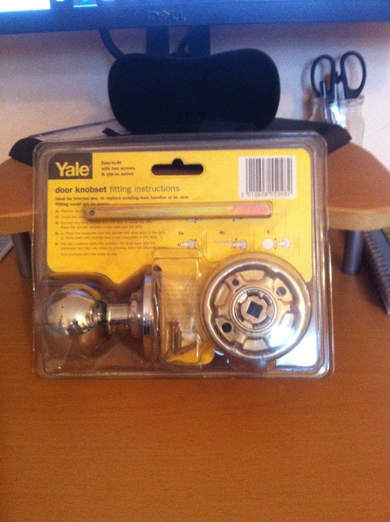 YALE DOOR KNOB SET X 5 in Bedworth, Warwickshire Gumtree