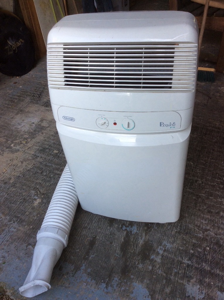 DeLonghi Pinguino F11 portable air con unit in Witney, Oxfordshire