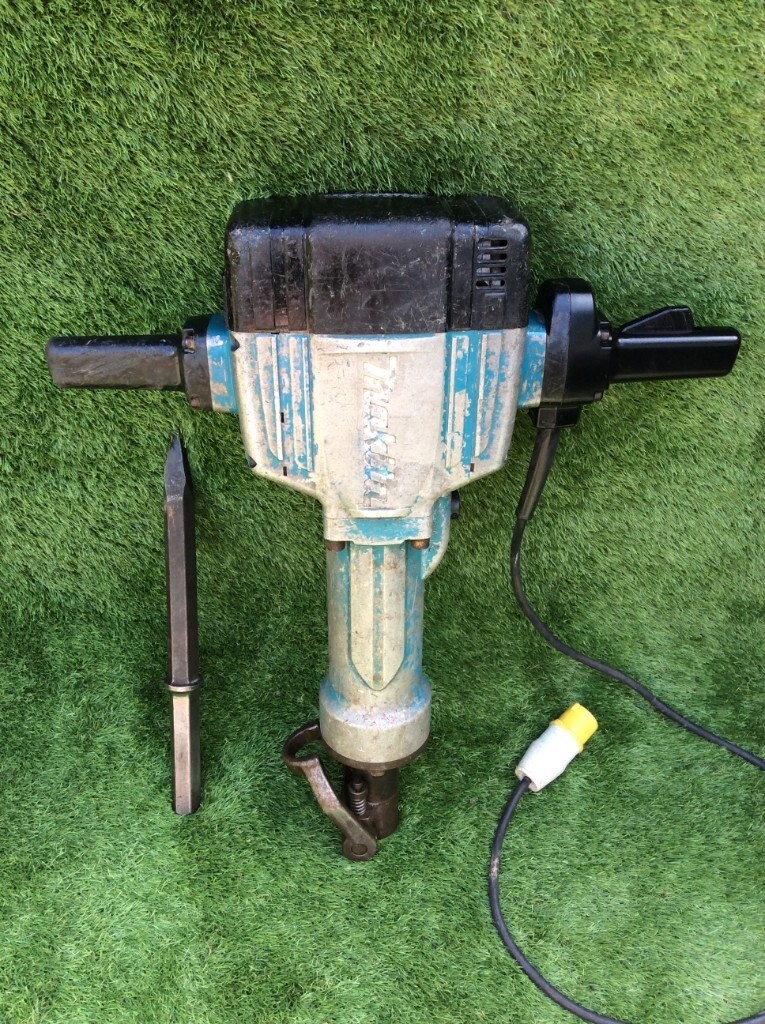 Makita HM1810 110v Heavy Duty AVT Concrete Breaker Demolition Kango