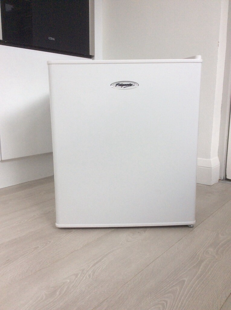Fridgemaster Compact Tabletop Freezer In Bothwell Glasgow