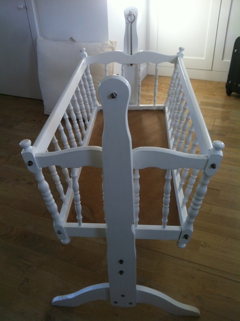 Baby S Swinging Crib White Wood Plus Mattress And Two Crib Bumpers In Yeovil Somerset Gumtree