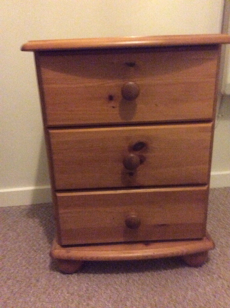 Pine 3 Drawer Bedside Cabinet Good Condition In Colchester