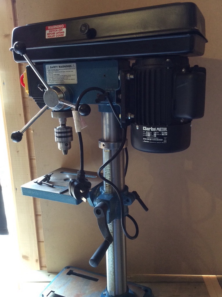 Bench Drill clarke metalworker 12 speed drill press excellent condition with instruction manual