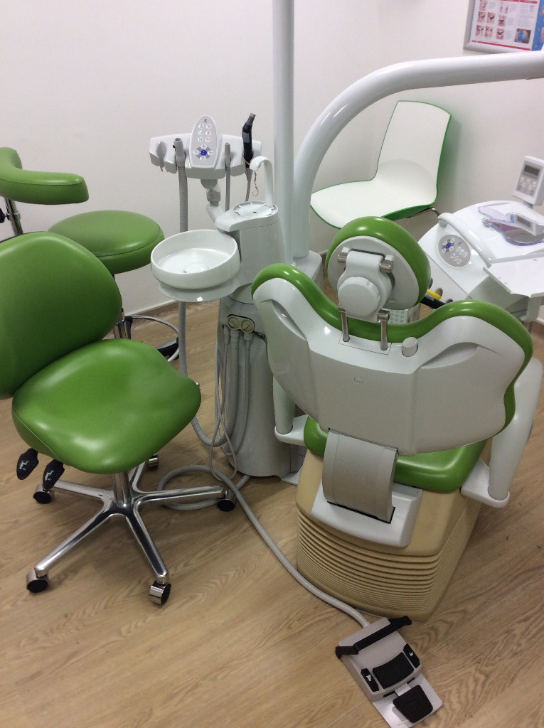 Kavo primus 1058 Dental chair including equipment for . Hardly used so