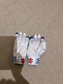  Adults cricket gloves