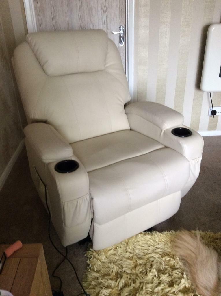 Electric Riser Reclining Chair in Cream in Leicester, Leicestershire