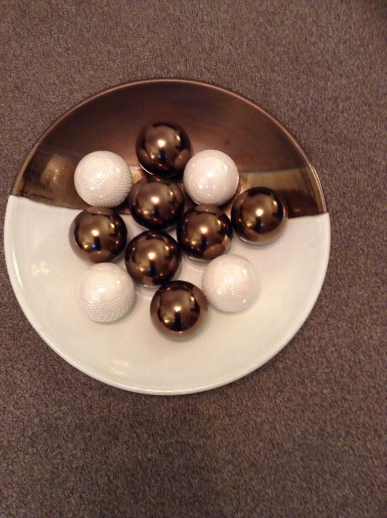 Large Decorative Bowl And Balls In Bellshill North Lanarkshire