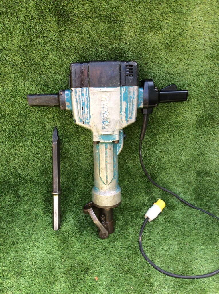 Makita HM1810 110v Heavy Duty AVT Concrete Breaker Demolition Kango