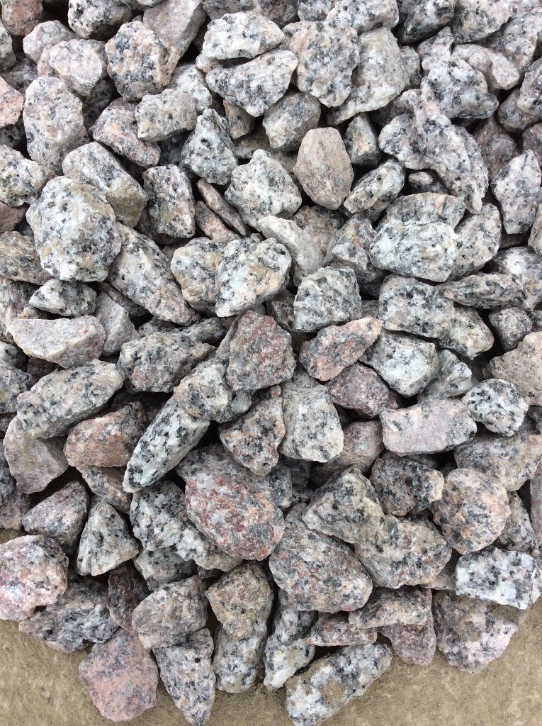 Silver grey granite garden and driveway chips/gravel in Shawlands