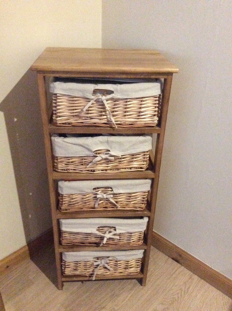 Chest Of 5 Drawers With Wicker Baskets Wooden Storage Unit In