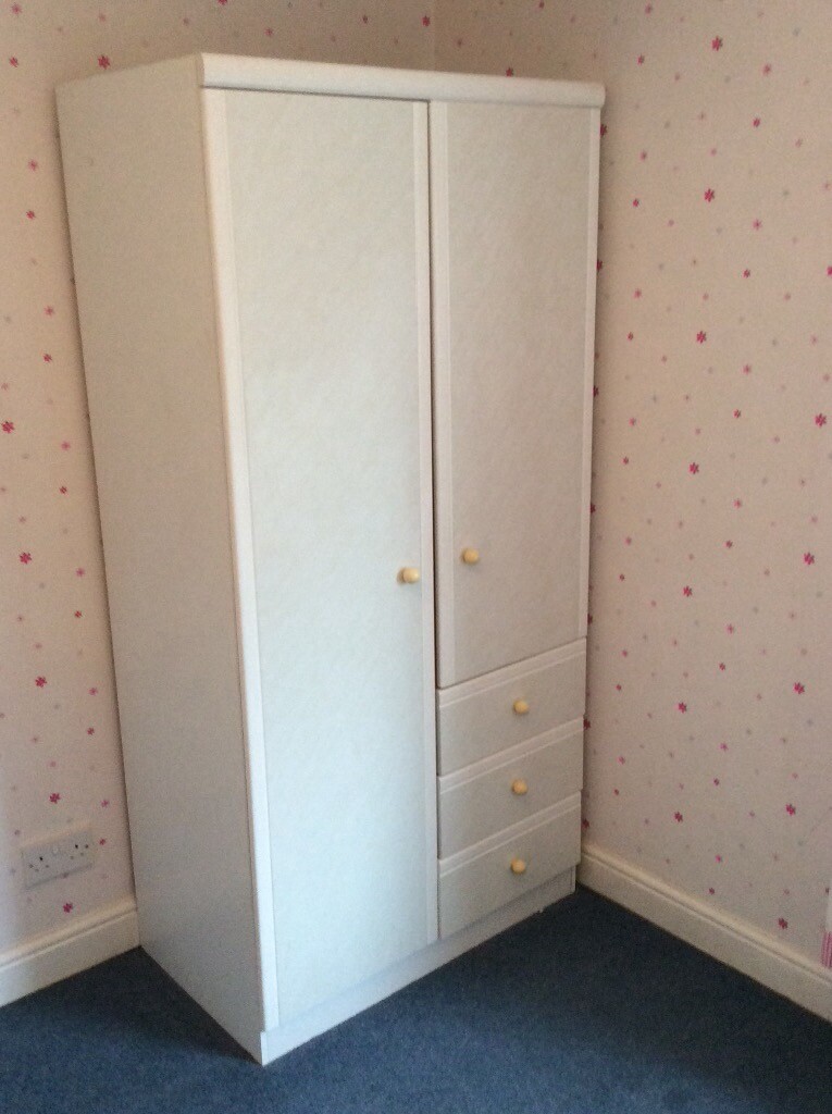 Wardrobe And Matching 3 Drawer Chest Excellent Condition In