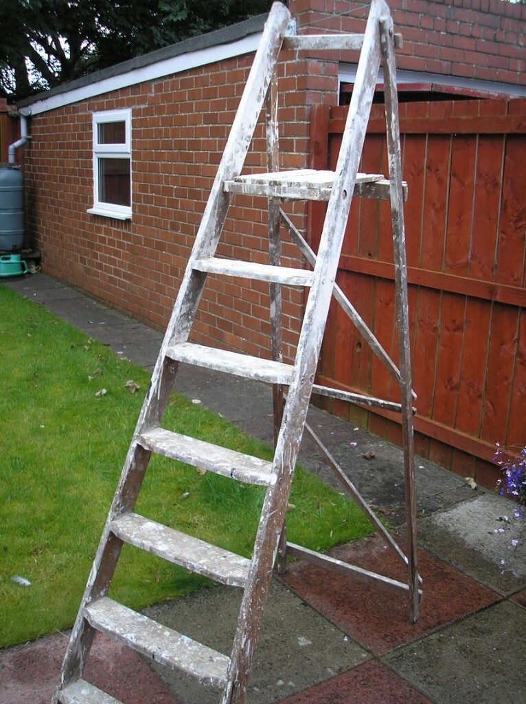 Vintage Wooden Ladders DIY Paint spattered Shabby chic project