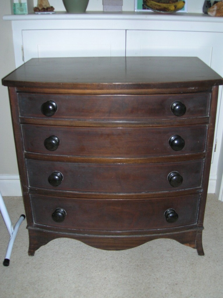 Reproduction Antique Chest Of Drawers In Cambridge