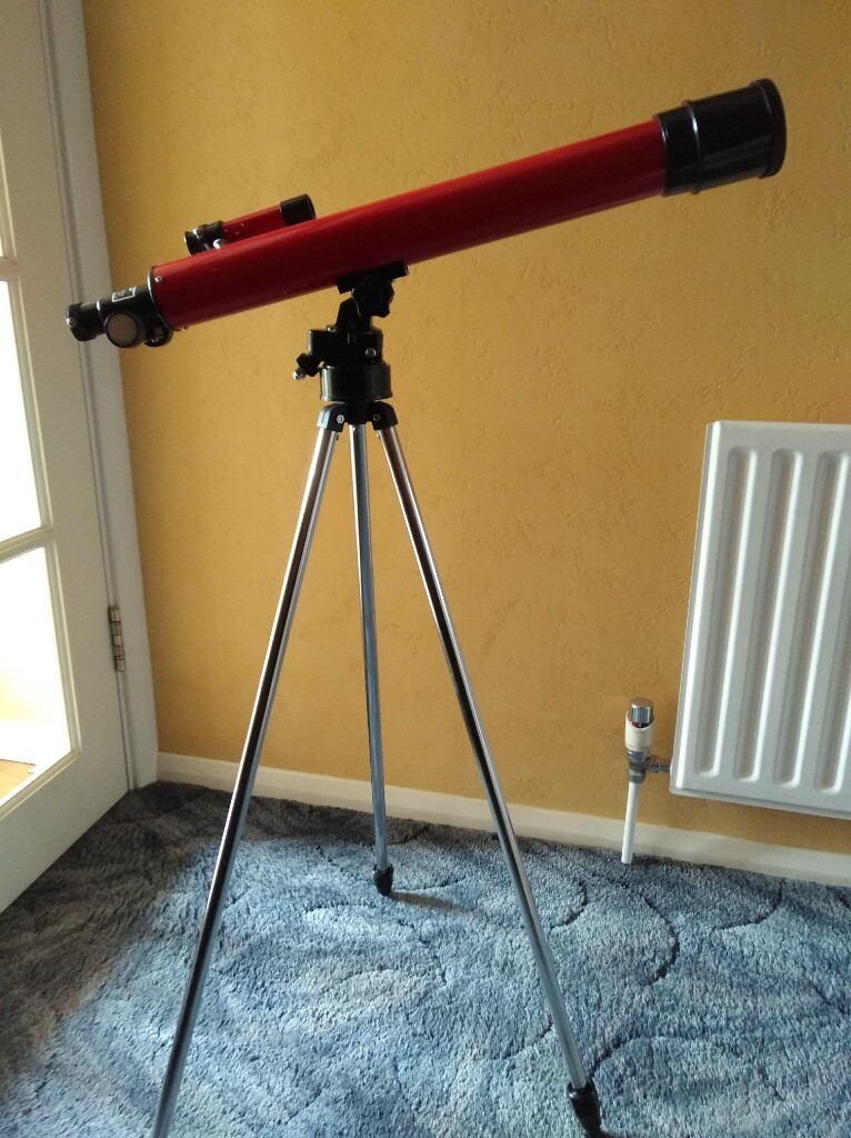 Tasco 200x50mm Telescope with 54" metal tripod in Banstead, Surrey