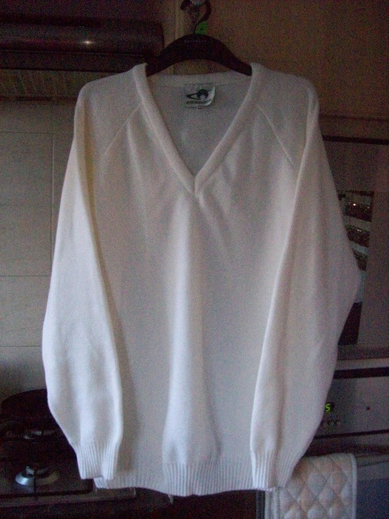 Men's Brand New Emsmorn Bowls Jumper Cream V Neck Jumper size XL 46